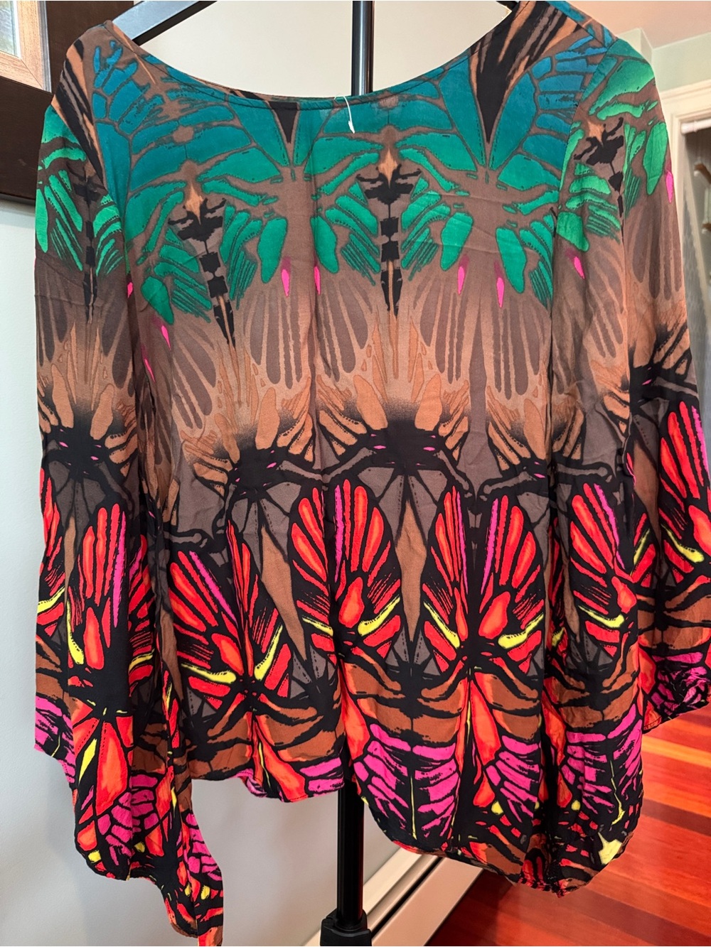 Cato Multicolor “Butterfly” Rayon Tunic  angled sleeve and hem Size Small/Medium